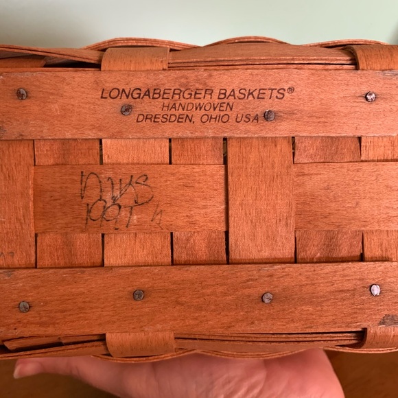 Longaberger Leather Handle Baskets with Liners (2) - Picture 9 of 10